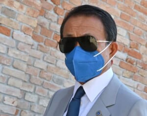 麻生太郎氏「まだ生きてんの？」過去に長期療養の水道橋博士への“暴言”に相次ぐ批判