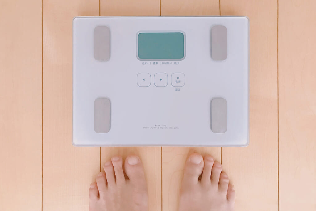 空腹には夏野菜と刺身を…ダイエットで体重が減らないときの対処法