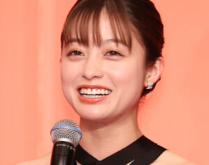 橋本環奈『千と千尋』合間に通う会員制人狼バー！正体明かさずにゲームすることも