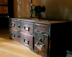 家じまいで後悔しないためのポイント8 大型家具は自治体の無料処分制度を活用！