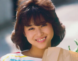 松田聖子　アイドル時代の後輩語る凄み「スタイリング、メークすべて自分でやる」