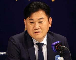 三木谷浩史オーナー　18年で23回…ヴィッセル神戸で続く監督交代の“悪癖”にファンも呆れ声