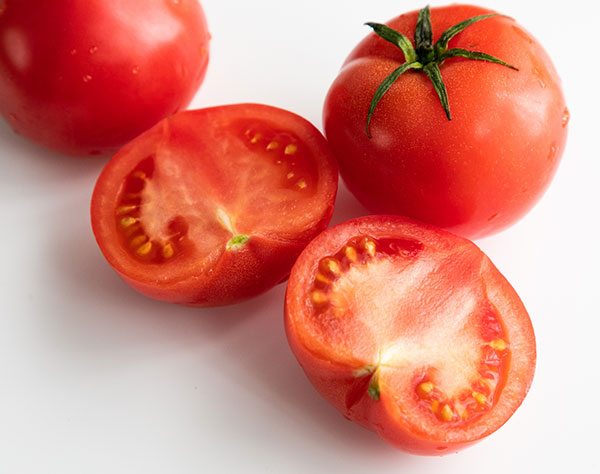 ツナ・トマトは朝7時に！夏バテ防ぐ「食べ方の時間割」