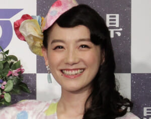 篠原ともえ　今や吉田拓郎の先生に！シノラーから名デザイナーまでの華麗な転身