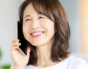 スマホデビューでトラブル急増！定額話し放題のはずが通話料2万7千円の悲劇