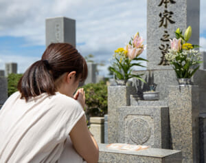コロナ禍葬儀に参列できず“死を受けいれられない人”が急増中「弔い直し」で心の整理を
