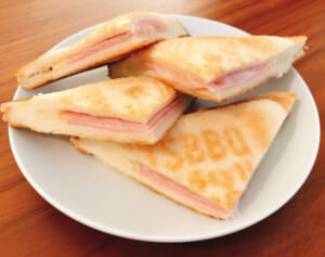 朝食にハムチーズトースト、間食はナッツ類「梅雨だる」解消セルフケア8つ