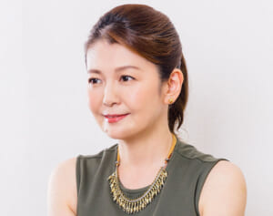 南野陽子「施設でもガラス越しだった」初めて語った85歳父のコロナ禍介護と看取り