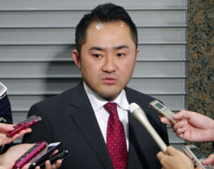 “パパ活疑惑”吉川議員　会見＆辞職もせず釈明はブログで…驚異の居直りに“メンタル強すぎ”と戦慄の声