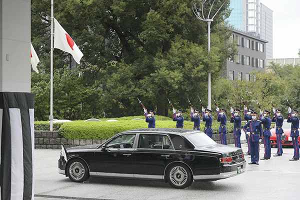 菊の花だけで2千万円！安倍元首相の国葬に消える血税約37億円