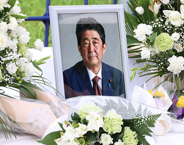 安倍元首相の国葬で「国民の黙祷」を検討中の政府に「強制するな」と拒否反応続出