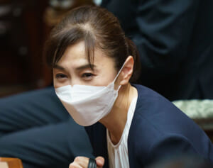 生稲晃子議員　統一教会の関連施設訪問を「認識なかった」と釈明…危機管理能力の低さが露呈で火に油