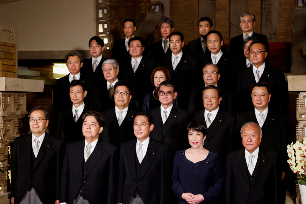 岸田改造内閣 35名が統一教会と接点アリ!創始者の生誕祭に参加する議員も