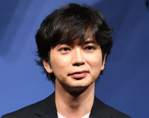 松本潤　スタジオ内の廊下を馬が闊歩！主演大河で“異例撮影”が連続のワケ