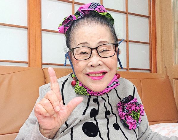 エンタメ｜ロスで最優秀主演女優賞！沖縄喜劇の女王89歳、元気の秘訣は「たくさんの人との会話」