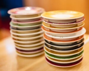 今度は社長が逮捕！不祥事に揺れる回転寿司業界…おとり広告にパワハラ報道も