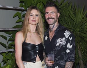 マルーン5のアダム・レヴィーンに不倫報道…複数女性が続々と告発