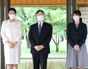 雅子さま 御所に引っ越されて1年「皇居でのご一家団欒」