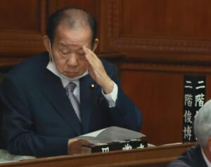 二階俊博氏「国葬黙って見送って」発言でまた炎上…“学ばない83歳”にネットから引退勧告