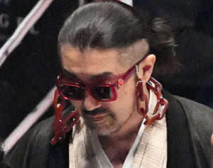 ごぼうの党・奥野代表、ヒカルの動画で花束投げ捨て謝罪も“前置き7割”で批判やまず「謝るまでに時間かかりすぎ」