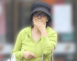 桜田淳子　2世信者をメーク講習会で指導！統一教会内部の結束固める“特別な立場”