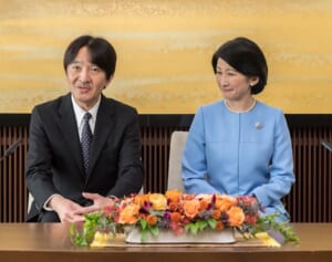 秋篠宮ご夫妻　大理石はイタリア産を要望…約35億円の宮邸改修にあった“仰天注文”