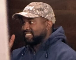 カニエ・ウェスト　スケッチャーズ本社にアポなし訪問するも門前払い