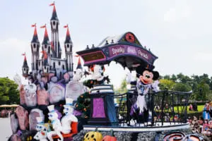 disney_halloween_1_line_tw-