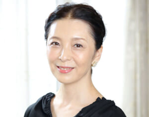 有森也実さんインタビュー「発汗、顔面のけいれん、リンパの腫れ……それでも治療を選択しなかった理由」