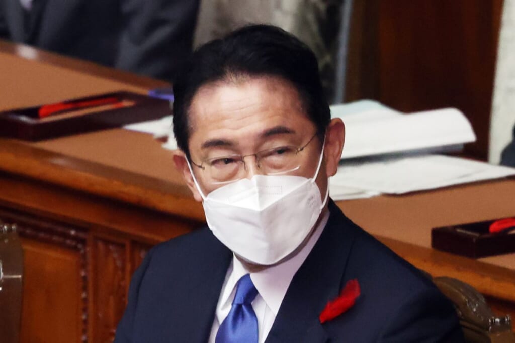 “子育てクーポンで産み控え解消”政府方針に「マックじゃねーんだよ」と激怒も…3児の母が語る過酷な現実