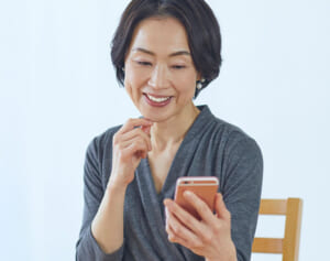 新アプリで他行の振込手数料0円に　ことら送金で仕送りも預け替えも