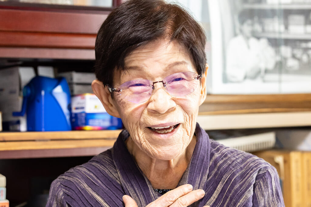 91歳、現役介護看護師の74年間　利用者と目を合わせ、話に耳を傾け、肌を合わせる