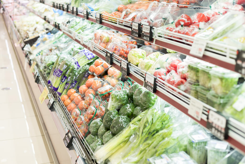 スーパーで「賢く買う順」を現役販売員・青髪のテツさんらが指南「野菜売り場は一番最後に！」