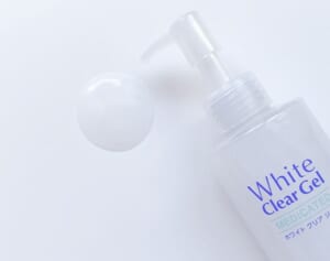 夏の紫外線ダメージをケア！　秋こそホワイトクリアジェルでつるつる透明肌に