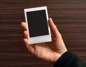 『チェキ』フィルム品薄で2倍の価格で転売も…FUJIFILM「増設し11月より順次稼働」