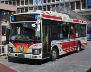 路駐を注意され「口の効き方大丈夫？」と反論した運転手にバス会社が謝罪…ネットでは「社員守って」の声