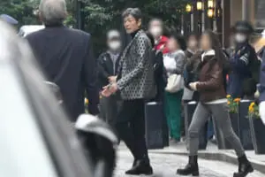 舘ひろしのスーツを「40年間で800着」作った社長が明かす「オーダーの