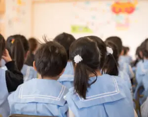 【虐待を食い止める その2】『この人はちょっと』と採用をためらう人もやむなく雇うーー政府の子ども予算の先送りが保育の現場を疲弊させている現実