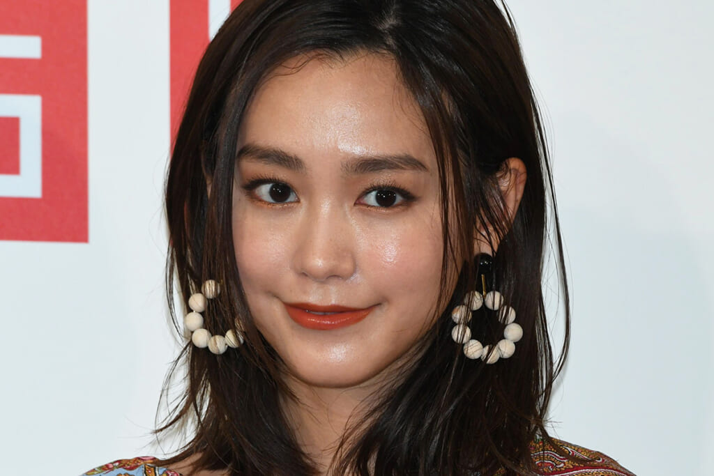 桐谷美玲もやった「視力矯正手術ICL」年齢によっては術後すぐ老眼鏡のリスクも