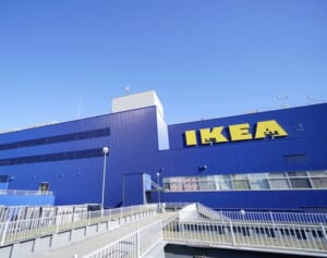 「営業妨害レベル」インスタグラマーがIKEA店内で自社通販用の“モデル撮影”し大炎上！