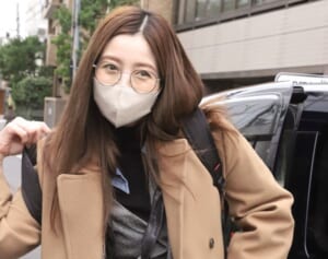 片瀬那奈　就職3カ月で“15分7000円タロット占い”の副業開始…ネット賛否「払う価値ある」「高い」