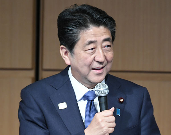 “岸田首相と代わってほしい”歴代首相ランキング…3位菅義偉、2位安倍晋三を抑えた圧倒的1位は？