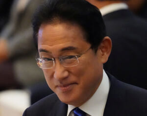 岸田政権が目論む「要介護1＆2の保険外し」人手不足進み介護サービス受けられない人が急増危機！