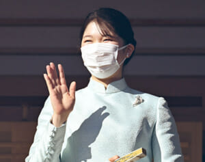 愛子さま　3年ぶり一般参賀で初の晴れ舞台！お長服姿を披露