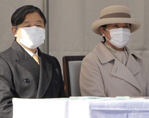 雅子さま　皇宮警察の式典に異例ご出席…愛子さまにも波及した“皇族誹謗”への危機感