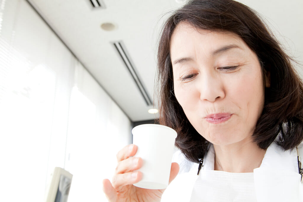 1日3回!マスク口臭に「重曹ブクブクうがい」酸性の口内を中和して臭い息を解決