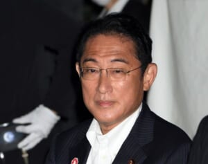 岸田政権が目論む退職金の実質増税「人によっては80万円の増税に」