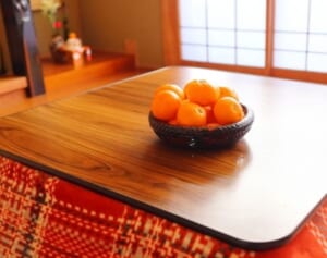 低温やけど、飲酒後に入って死亡する場合も…医師が教えるこたつの“正しい入り方”