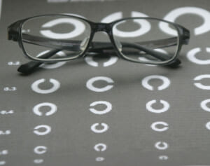 ビデオ撮影で子供を見失ったら、失明の危機も！　放っておくと危ない目の症状