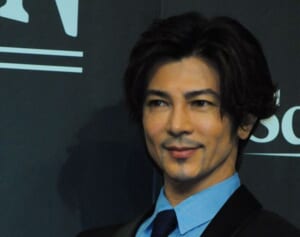 武田真治　50歳でパパに！22歳年下妻が妊娠5カ月で今夏出産予定